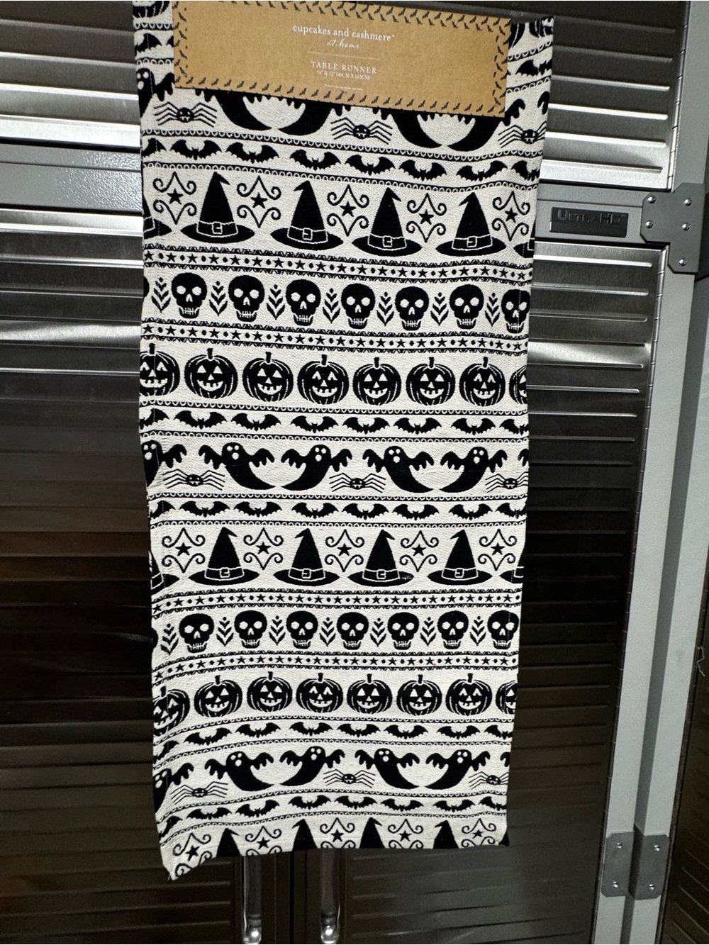 cupcakes & cashmere Black and White Halloween-Print Table Runner NEW